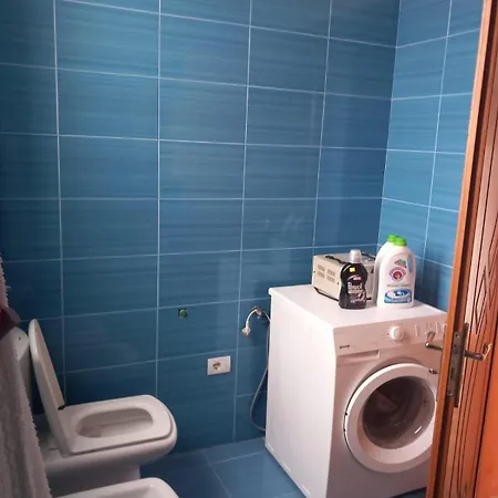 Vila Toscana Holiday home Baks-Rrjoll